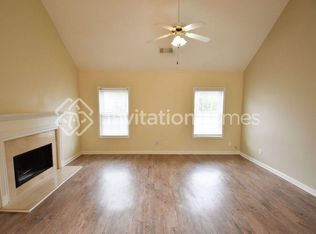2380 Thornberry Dr, Lawrenceville, GA 30044
