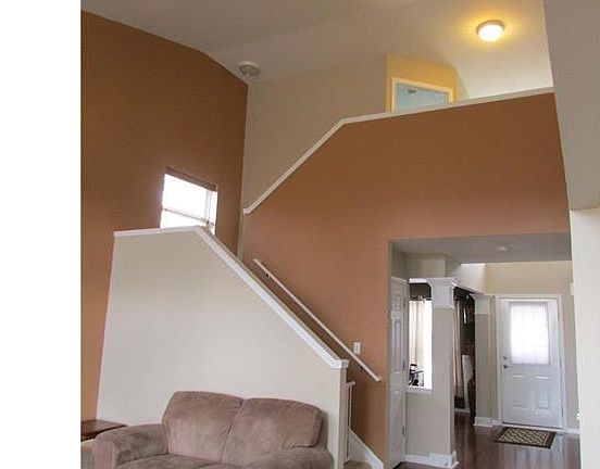 5th image of 1000 Caxton Ln