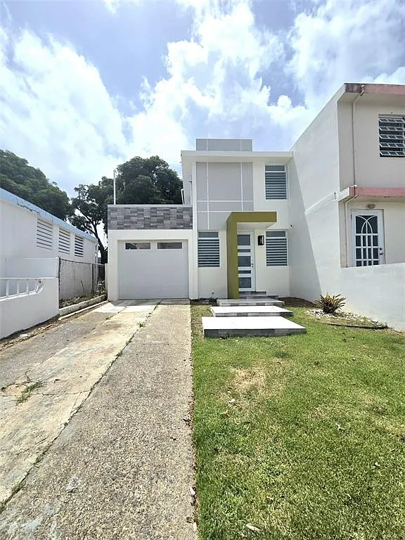 3 bed, 1.5 bath, 1000 sqft, $1,200 — Photo 1