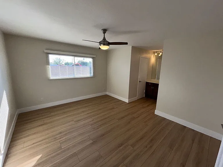 8601 E Orange Blossom Ln — Photo 10