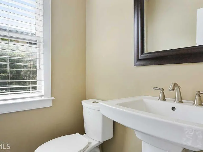 255 Southerland Ter NE #104 — Photo 16