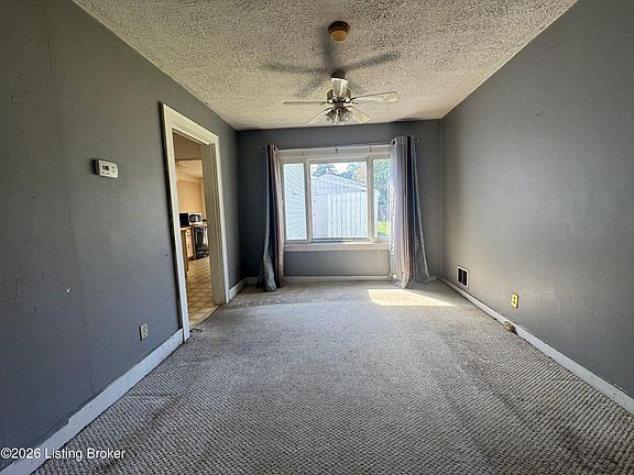4th image of 5100 Reed Ave