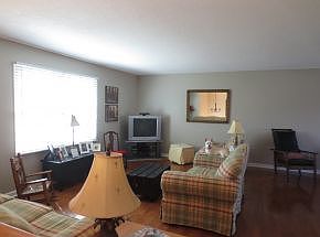 4th image of 1020 Grace Dr