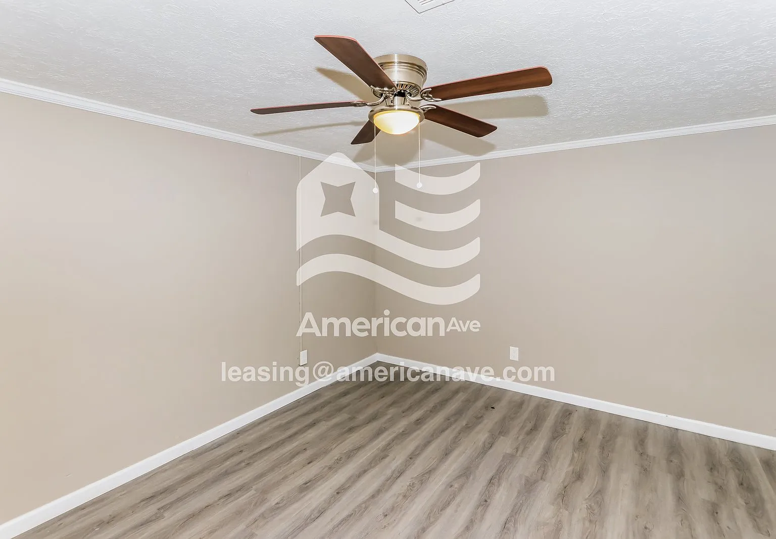 3 bed, 1.0 bath, 1056 sqft, $1,518 — Photo 3