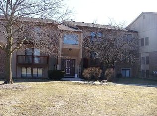 30070 W Twelve Mile Rd, Farmington hills, MI 48334