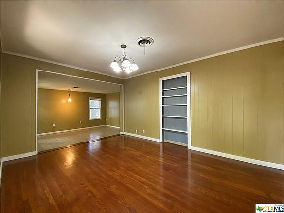 3rd image of 1007 Barbara Dr