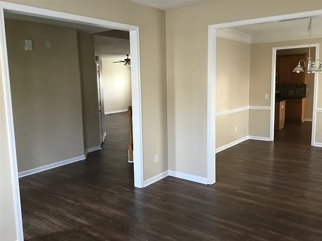 1635 Swan Dr — Photo 7