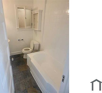 5th image of 6467 Lexington Ave