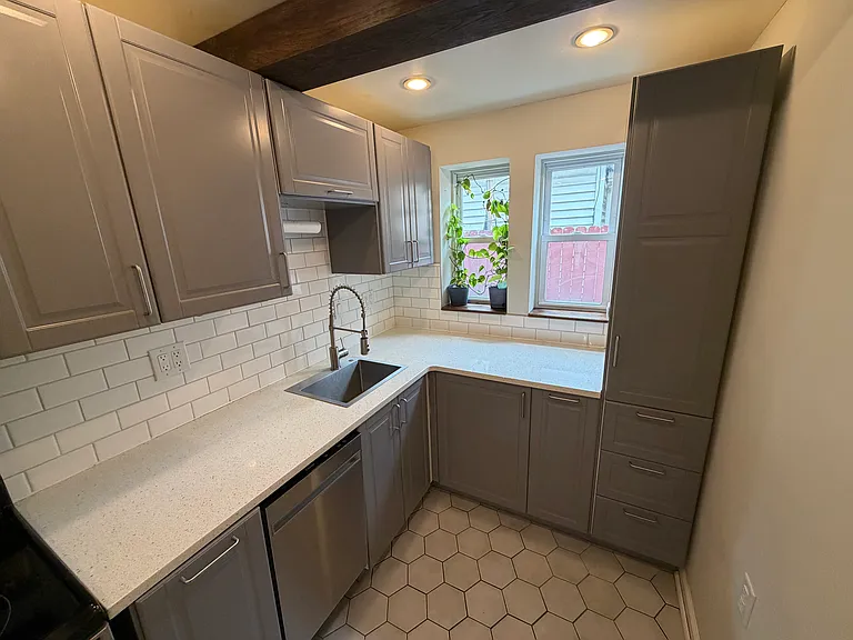 2230 Ritter St — Photo 8