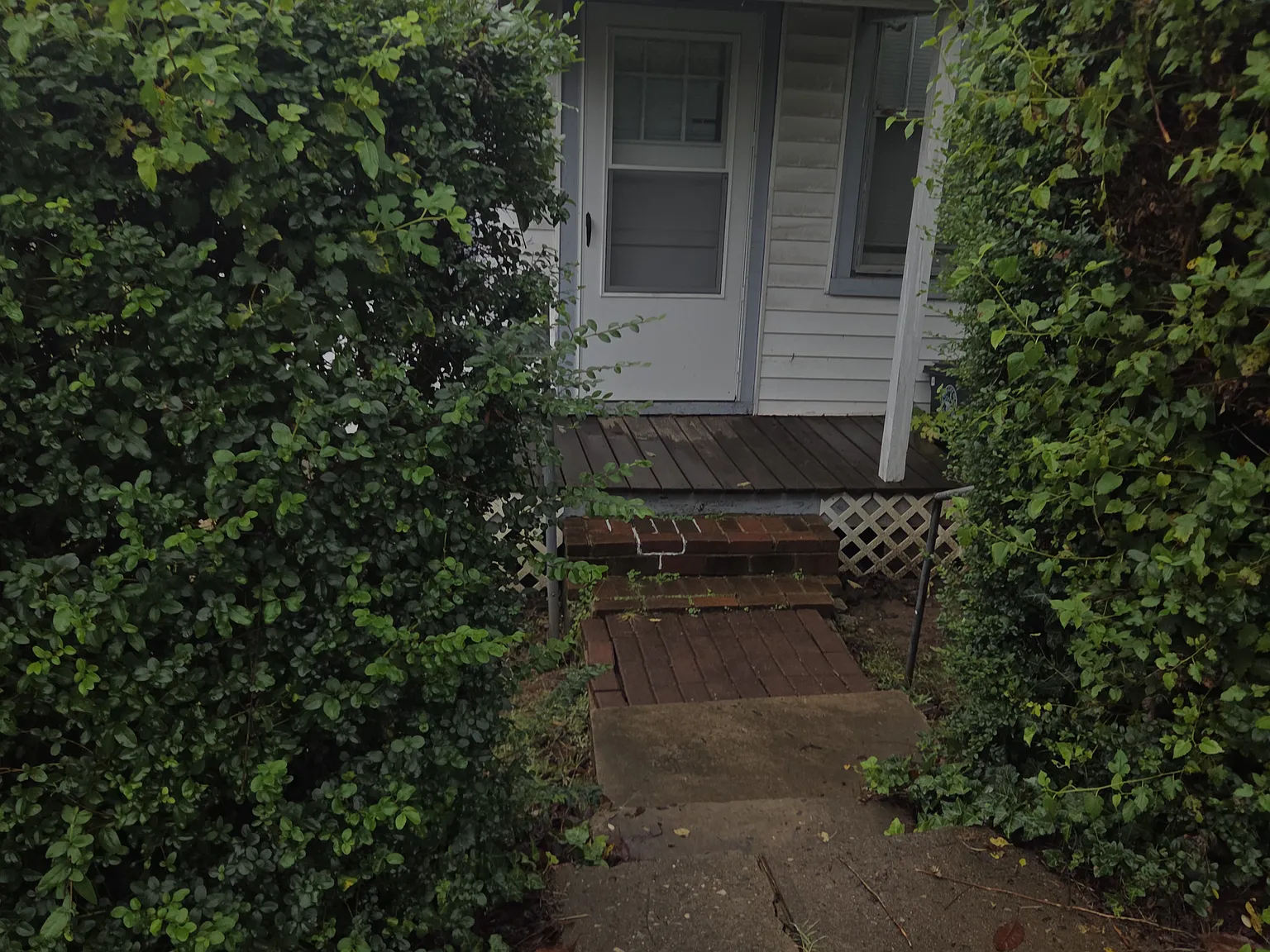 2 bed, 656 sqft, $1,000 — Photo 1