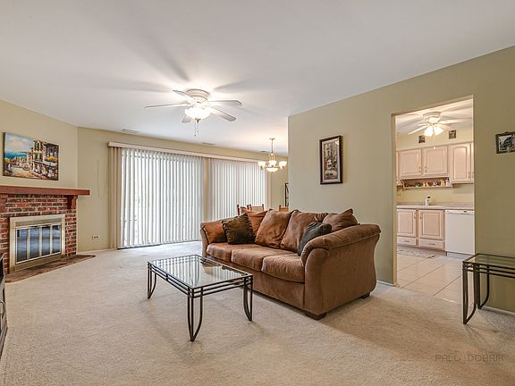 4th image of 1387 Stratford Dr #11-B-2