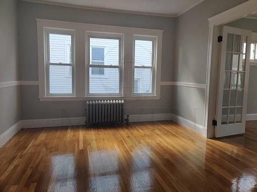 2nd image of 273 Willis Ave
