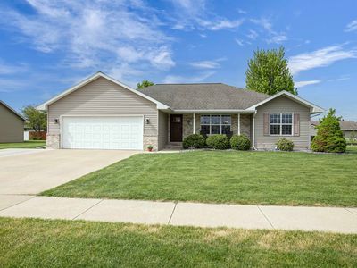 1775 Bridge Port Ln, De Pere, WI, 54115