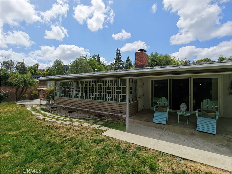 22951 Austin St — Photo 38