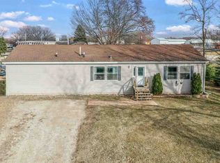 8822 N Paque Ln, Luxemburg, WI 54217