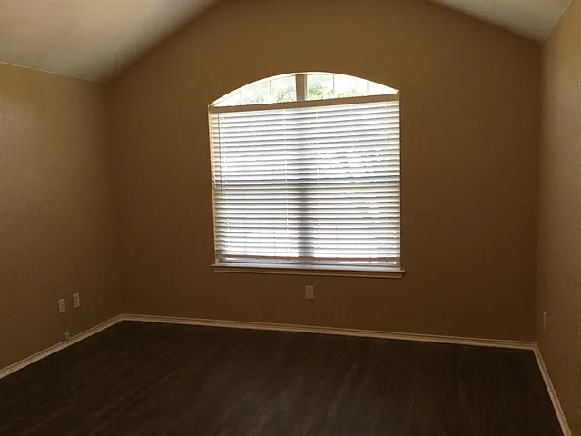 7837 Red Spring Rd — Photo 4