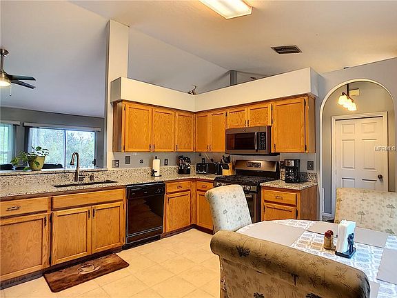 4th image of 812 Forestwood Dr