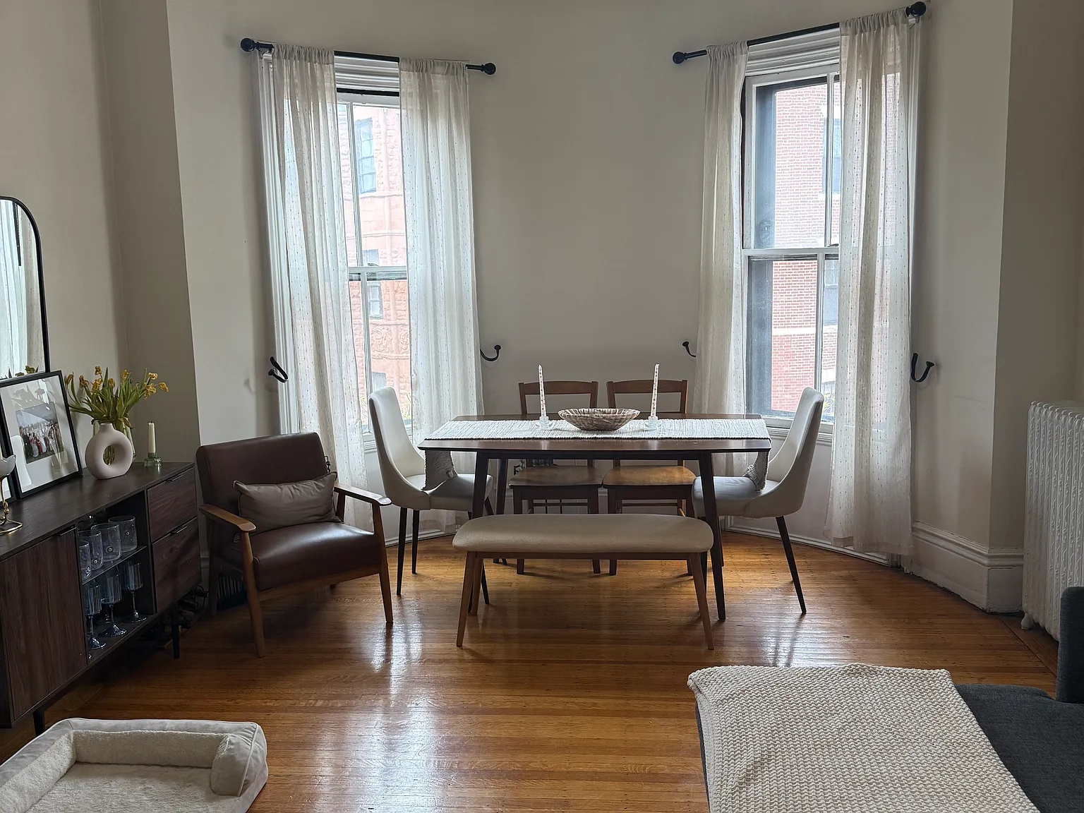 2 bed, 730 sqft, $4,250 — Photo 2