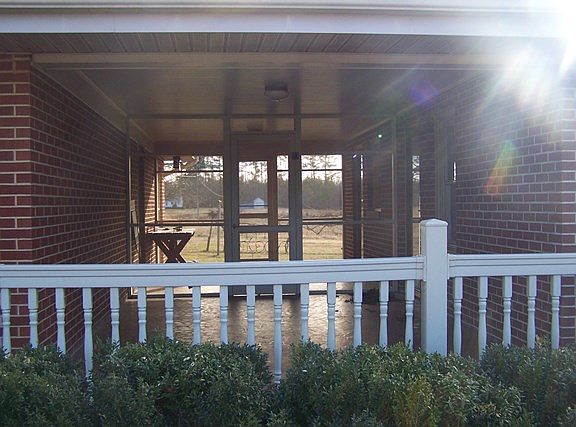 2nd image of 747 Highway 158