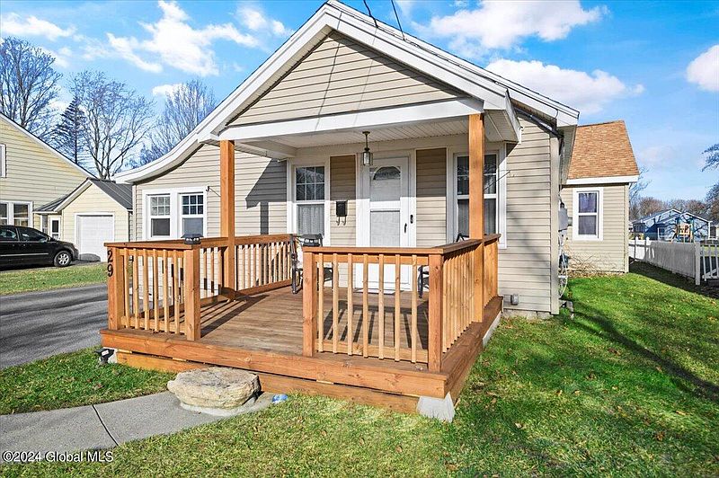 2nd image of 29 Ferry Boulevard