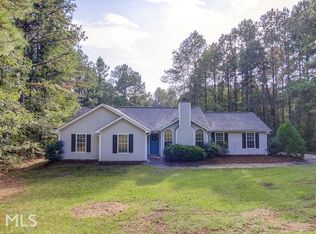 290 Winchester Dr, Sharpsburg, GA 30277