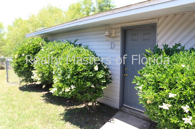 1st image of 3352 Green Briar Cir APT D