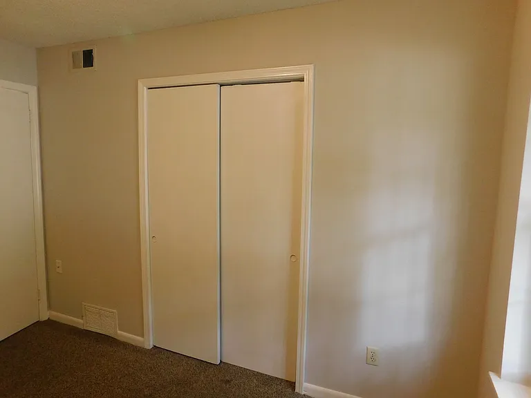 5293 Cedar Bluff Dr — Photo 7
