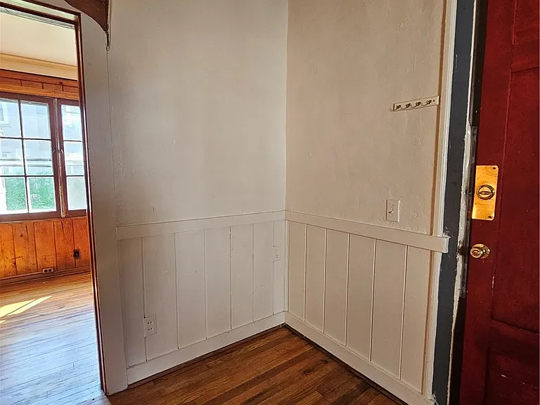9 Rowley St #3 — Photo 11