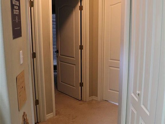 5th image of 1021 N 6th Ave #A & B