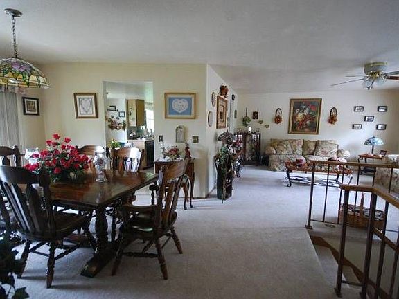 5th image of 7405 Blackbird Dr NE