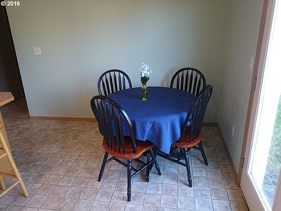 2nd image of 8806 NE 71st St