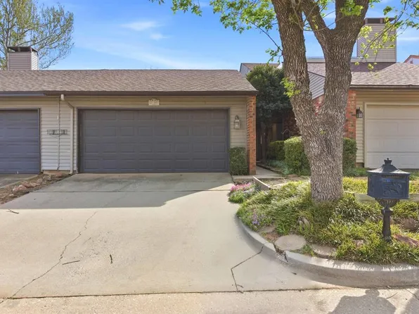 2100 Three Stars Rd, Edmond, OK 73034