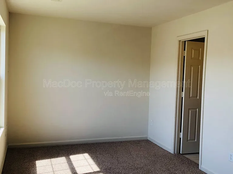 11009 Bevin Dr — Photo 17