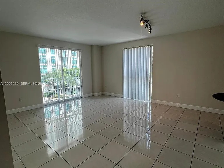 7275 SW 90th Way #312 — Photo 10