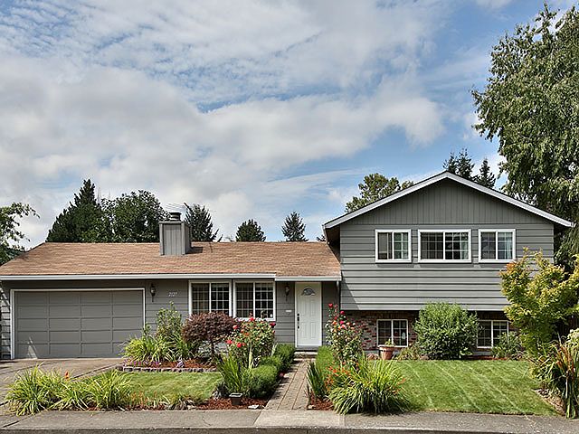 1st image of 2127 SE 54th Ave