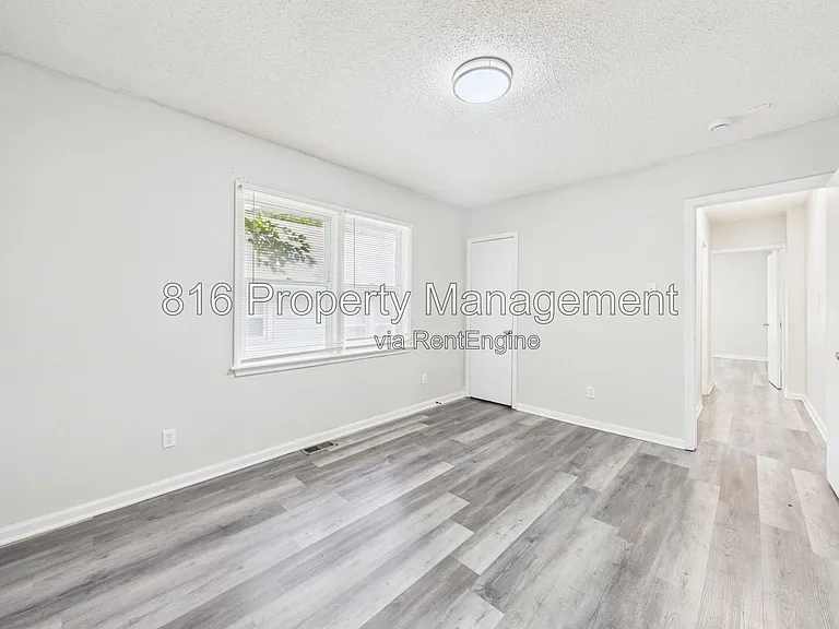 5715 Wabash Ave — Photo 13