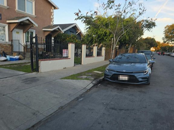 4th image of 1411 W 38th St