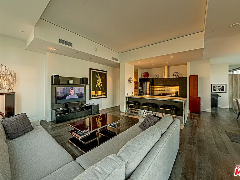 1155 S Grand Ave #1317 — Photo 8