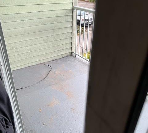 5th image of 12023 28th Ave NE APT 204