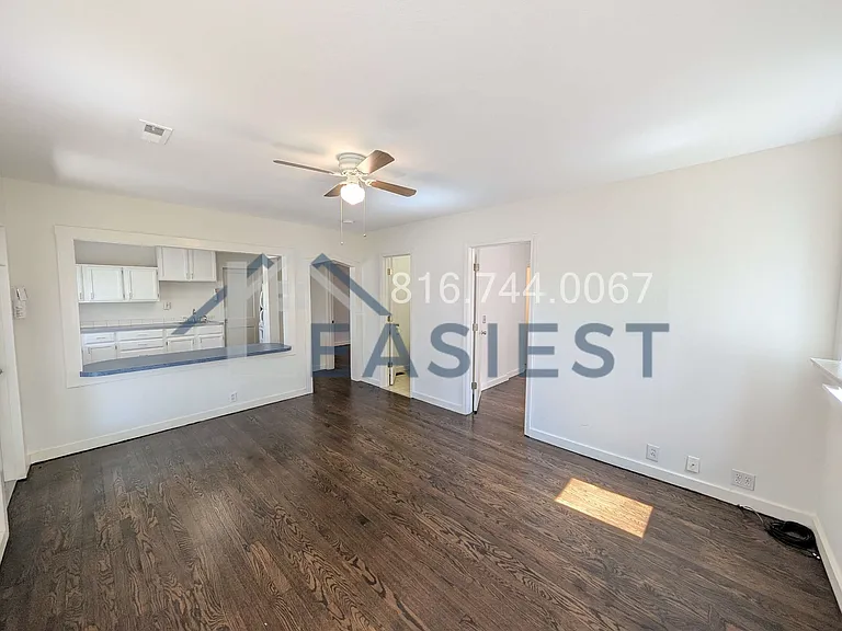10912 E M 350 Hwy — Photo 2