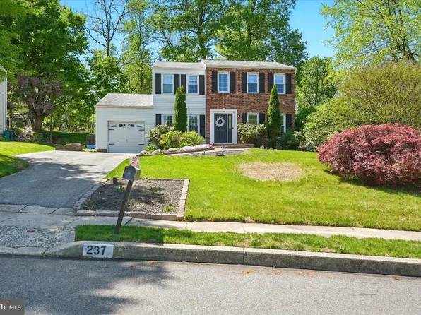237 Bridge Rd, Upper Chichester, PA 19061