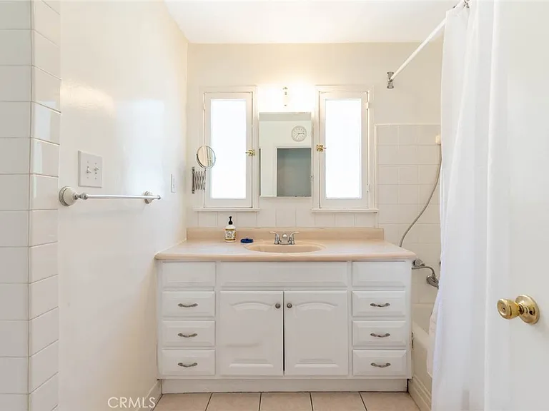 4444 Tujunga Ave — Photo 25