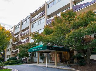 4720 Chevy Chase Dr APT 104, Chevy Chase, MD 20815