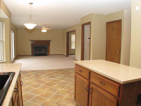 4th image of 12023 Auburn Ct NW