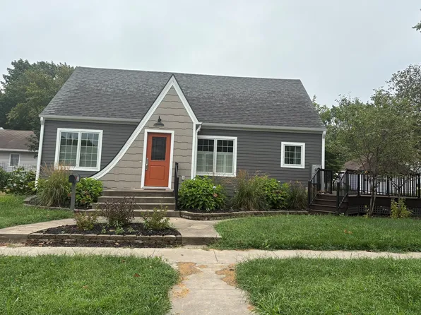 508 W 2nd St, Pella, IA 50219