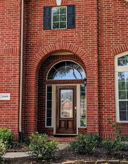 20909 Springport Ct — Photo 3