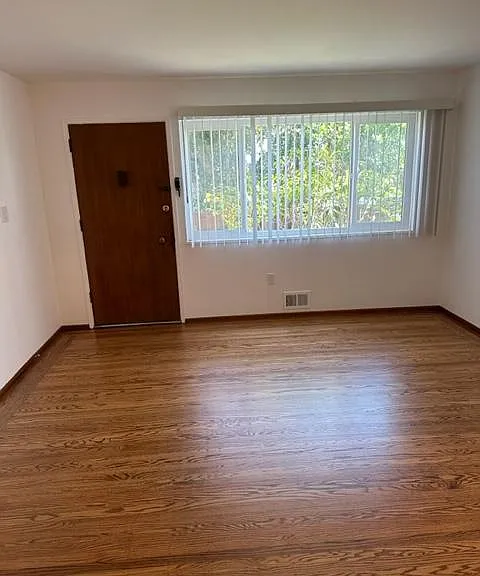2162 Ash St #2162 — Photo 8