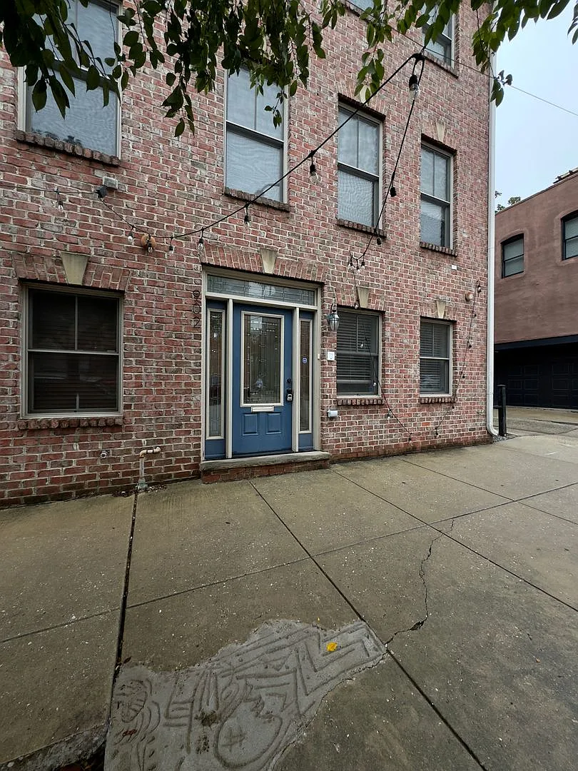 Charming 3BD/3.5BA Townhome with Attached Garage in Canton, MD! — Photo 1