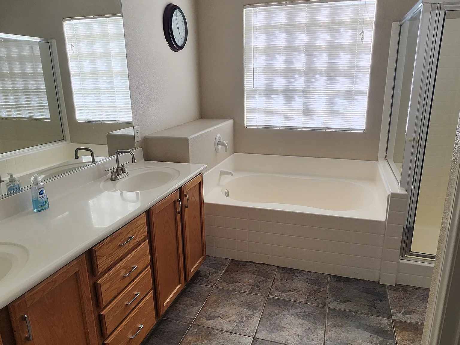 3 bed, 1632 sqft, $2,400 — Photo 4