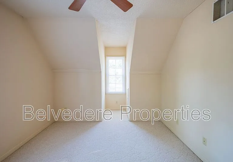 8 Barrett Pl — Photo 18